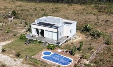 🌿 Vende-se Linda Chácara Casa + 3 chalés, pronta pra morar, em Alto Paraíso de Goiás! 🏡