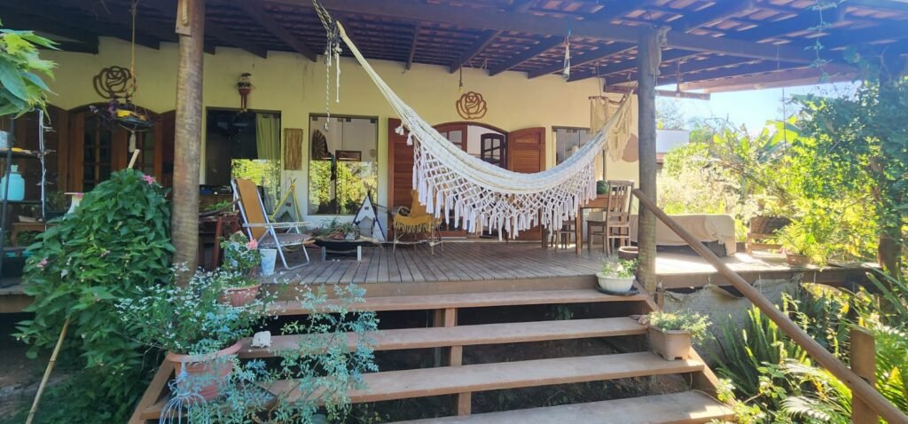 CASA A VENDA NO CONDOMÍNIO VALE AZUL – ALTO PARAÍSO DE GOIÁS